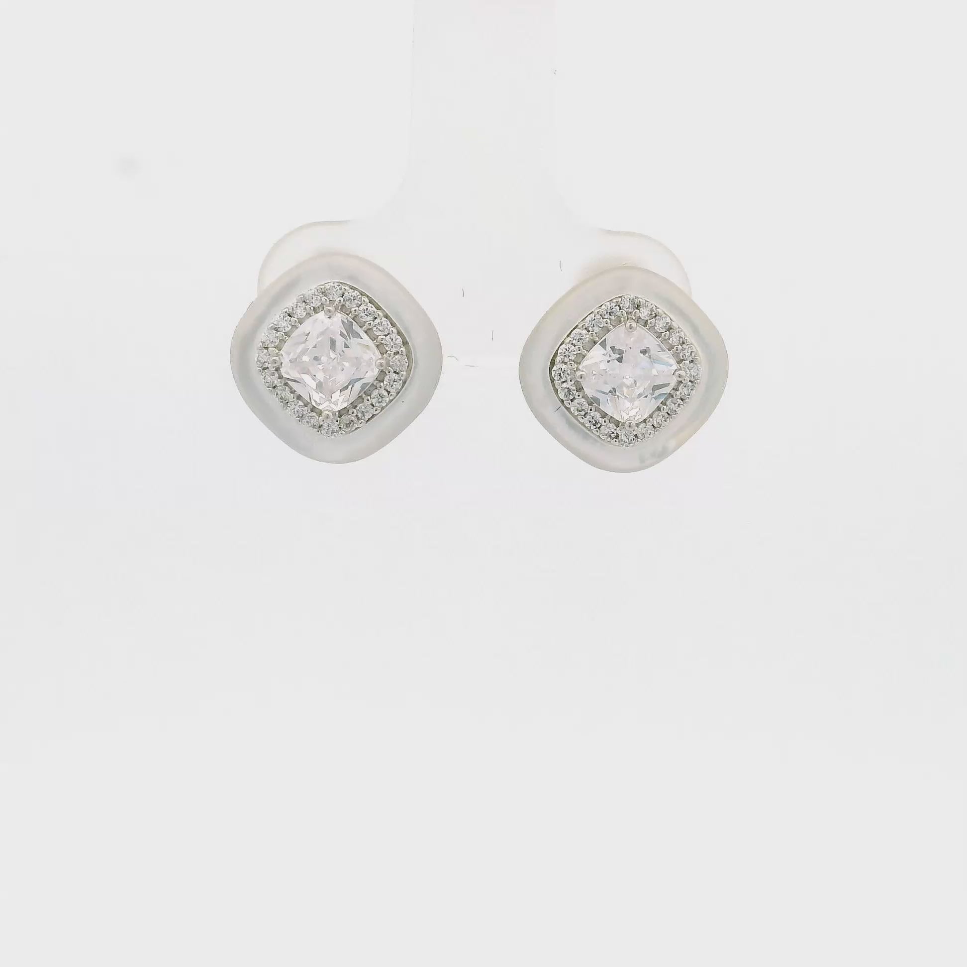 pristine-mother-of-pearl-silver-stud-earrings